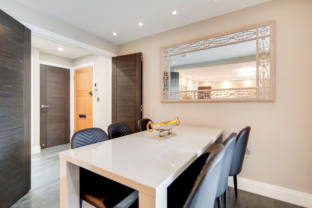 Property photo 1 of 11 4650100