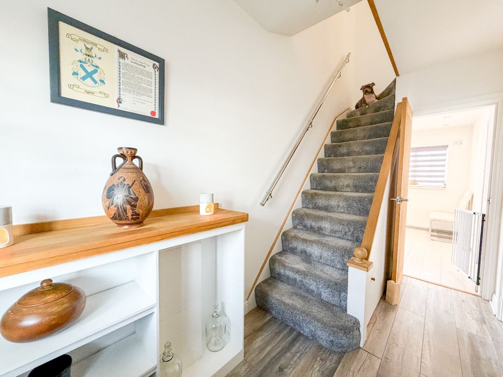 Property photo 2 of 17 4862012