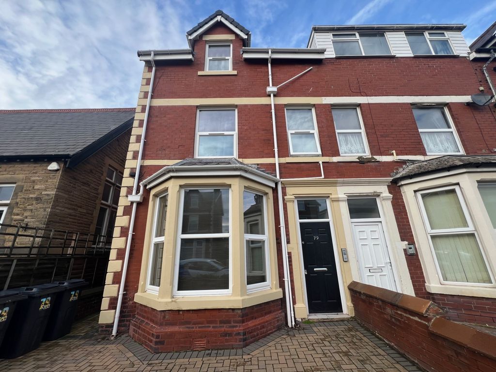 Property photo 1 of 6