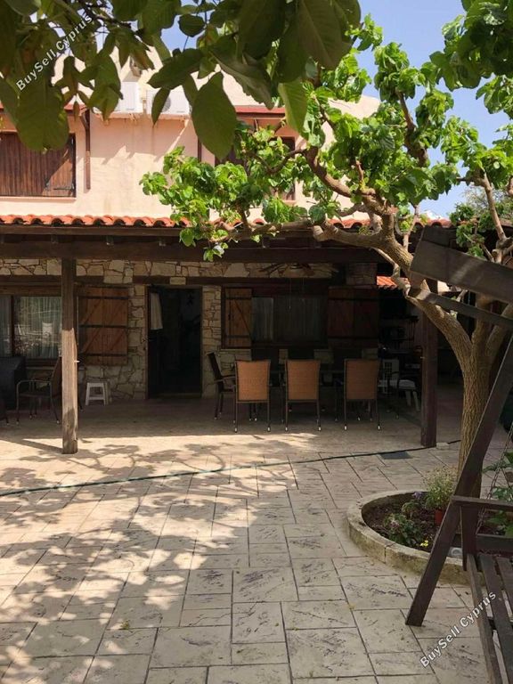 Property photo 2 of 15