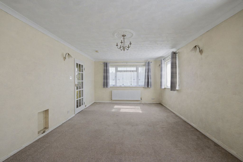 Property photo 2 of 10 20260323110610_P1012