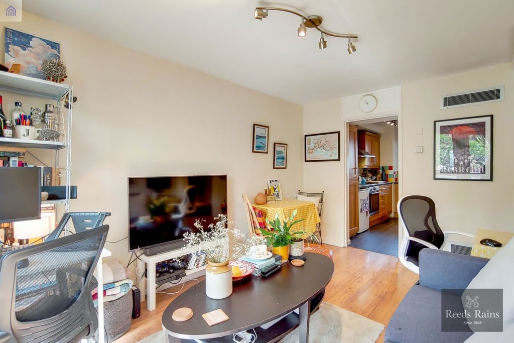 Property photo 1 of 11 Main Page