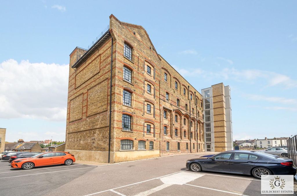 Property photo 1 of 10 Millers Hill Ramsgate For Sale By Guildcrest Estat