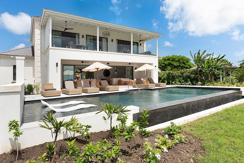 Property photo 1 of 32