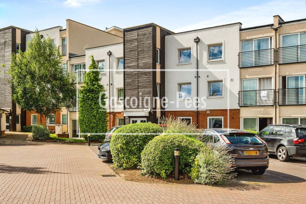 Property photo 1 of 11