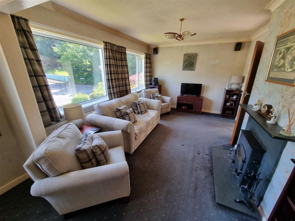 Property photo 3 of 13 Sitting Room.Jpg