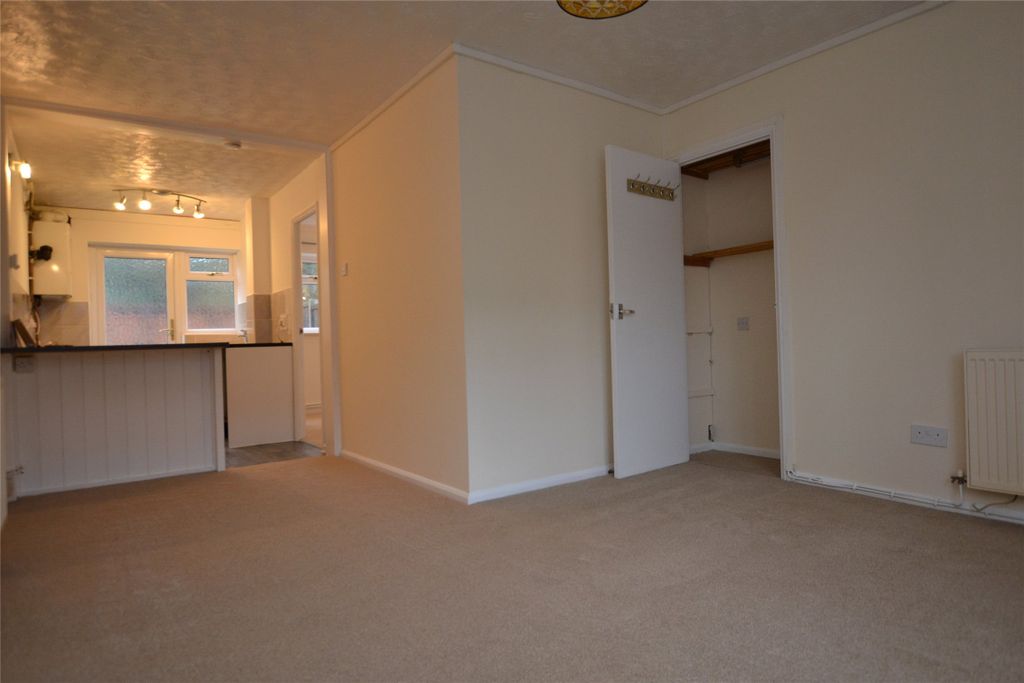 Property photo 3 of 11 Picture No. 12