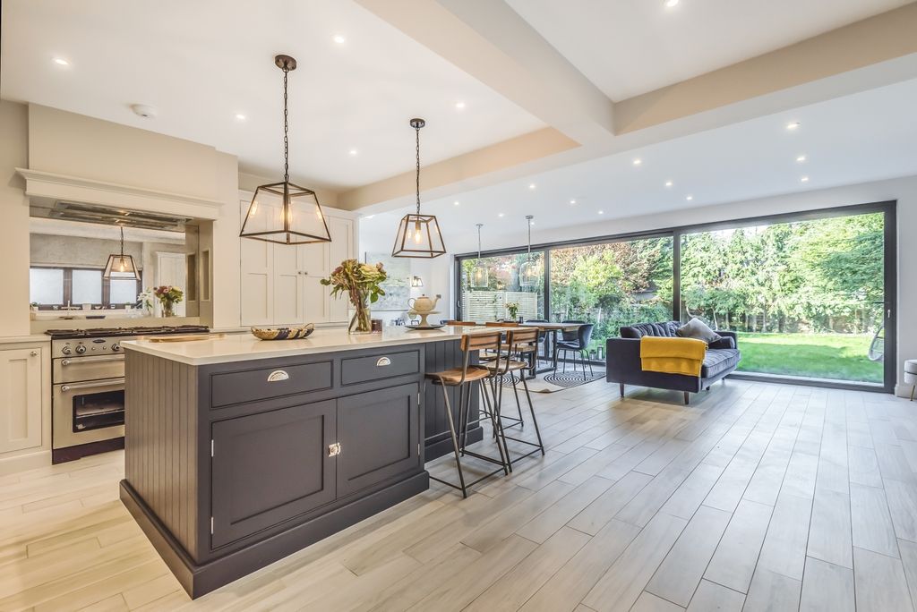 Property photo 1 of 14 Kitchen