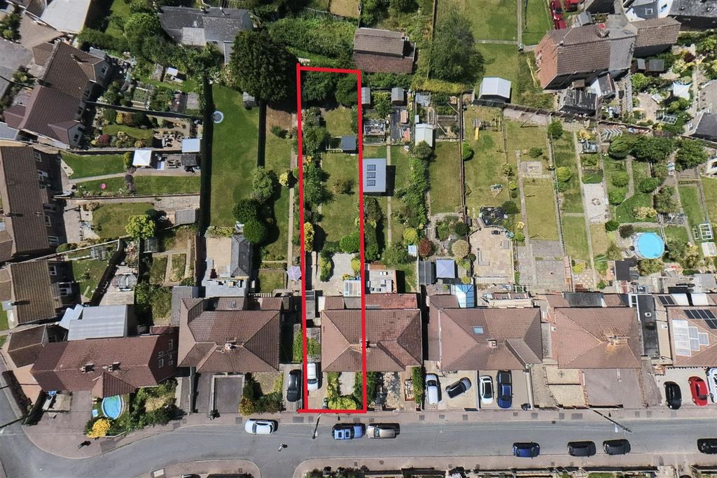 Property photo 2 of 17 Drone