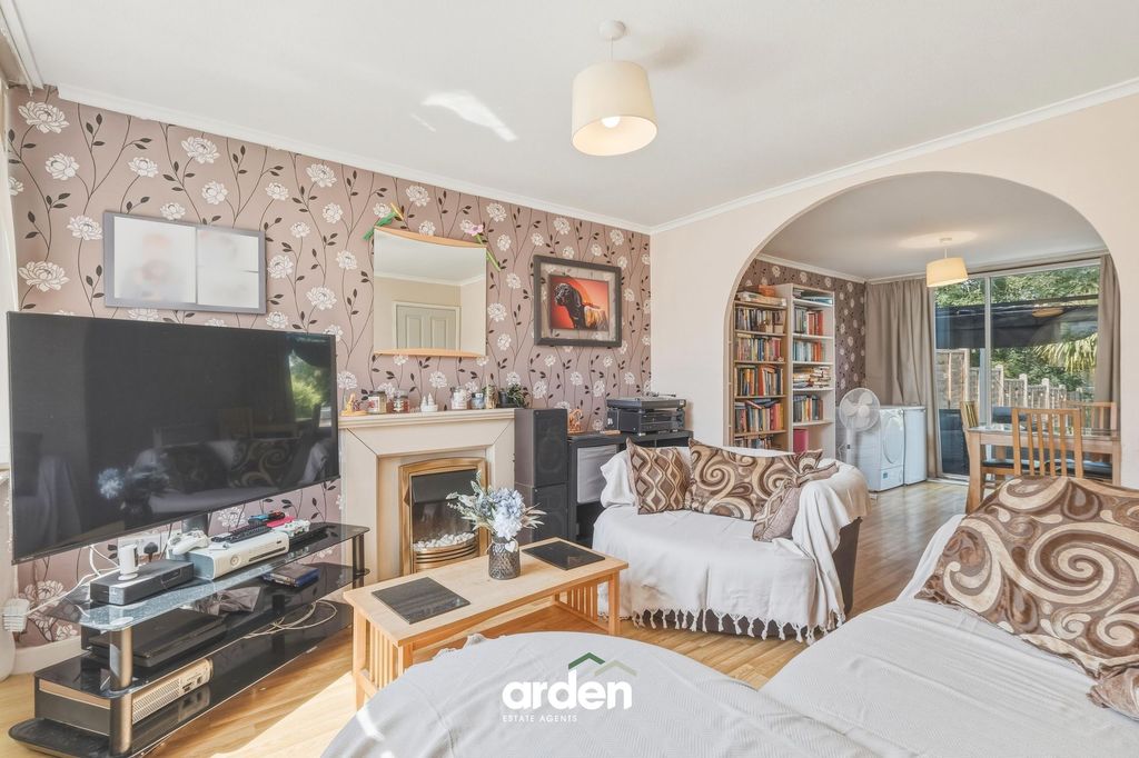 Property photo 2 of 15