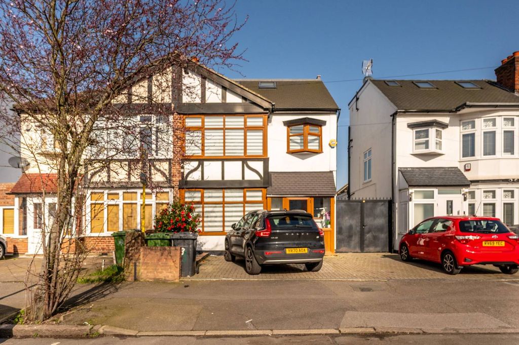 Property photo 1 of 20