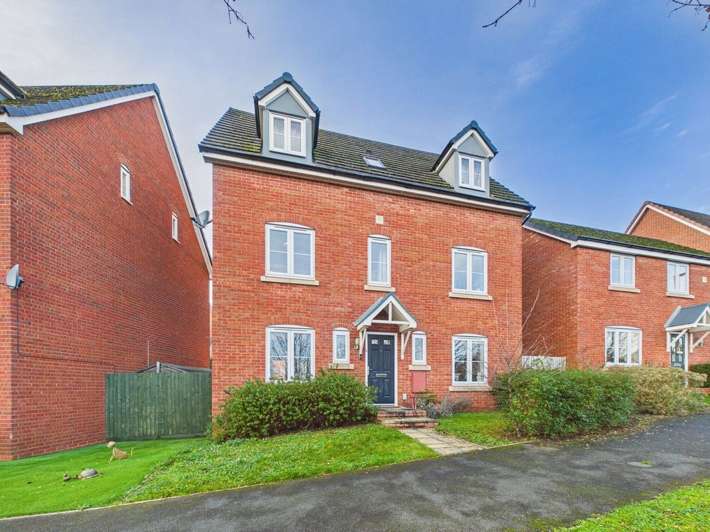 Property photo 1 of 28