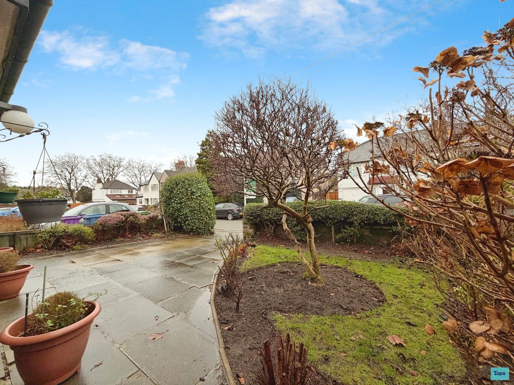 Property photo 2 of 25 11