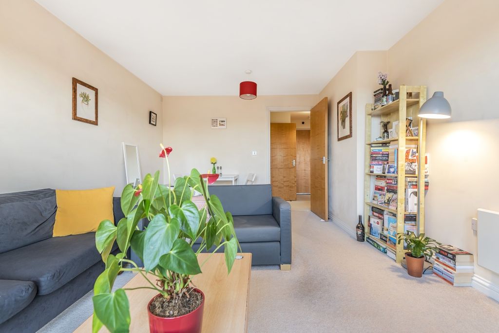 Property photo 2 of 7 672958 (1)