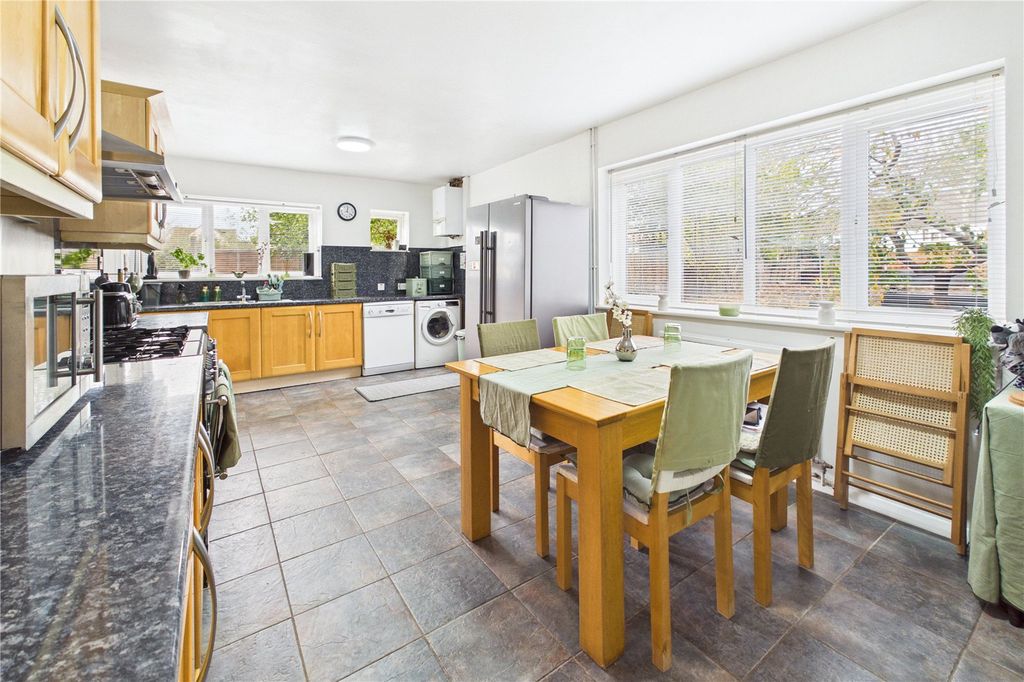 Property photo 3 of 22 Kitchen/Dining Room