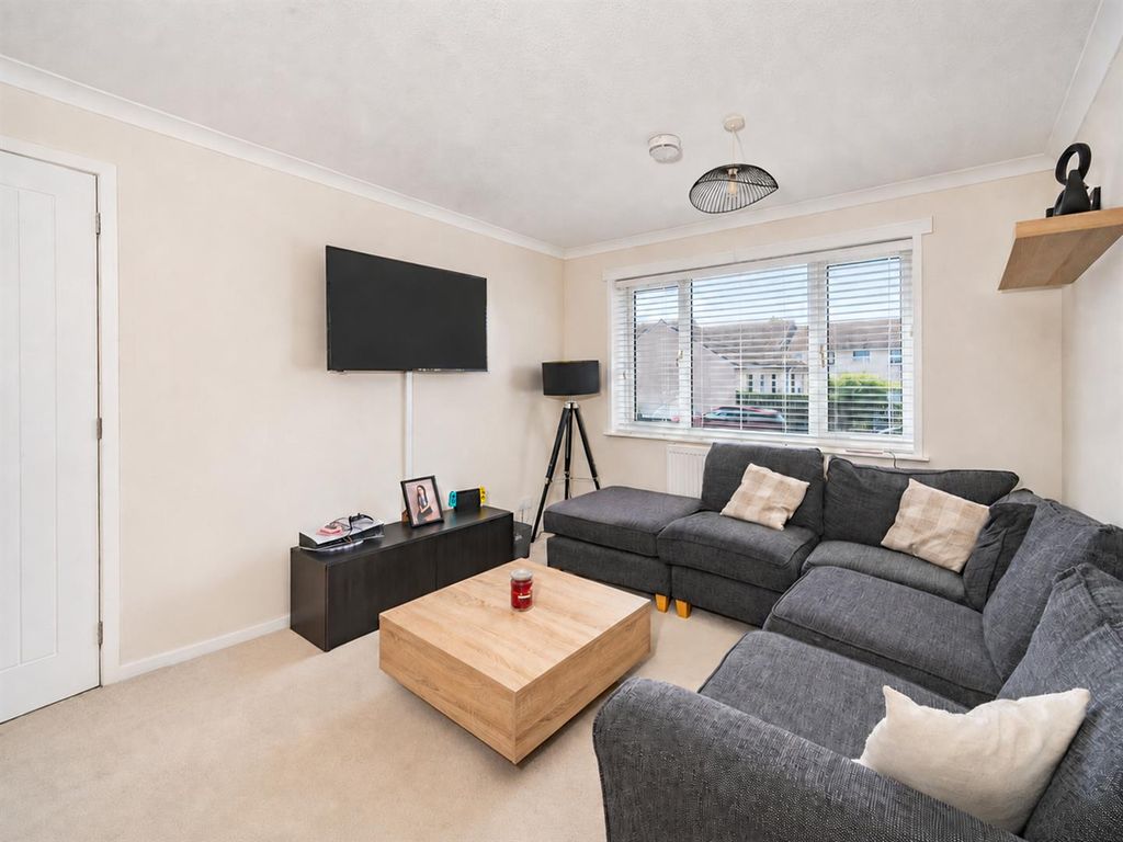 Property photo 3 of 18 5 Threewells Place Forfar-6.Jpg