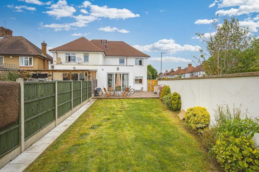 Property photo 2 of 20