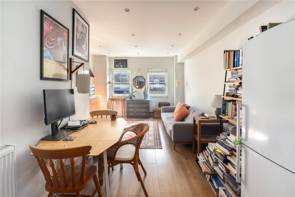 Property photo 3 of 12 Kitchen/Studio