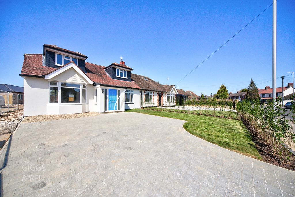 Property photo 3 of 7 5022843