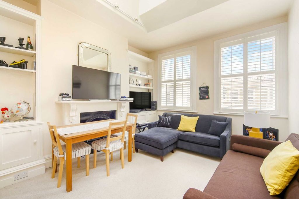 Property photo 2 of 7