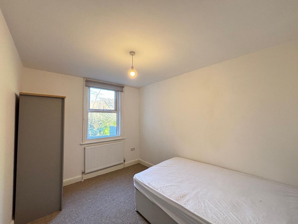 Property photo 3 of 8 11E71Ccb-11Eb-49Af-8B10-77c17F8826E9