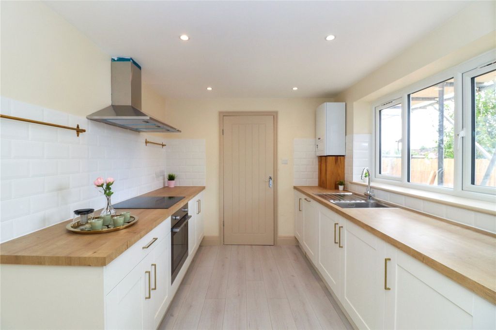 Property photo 3 of 12 Picture No. 03