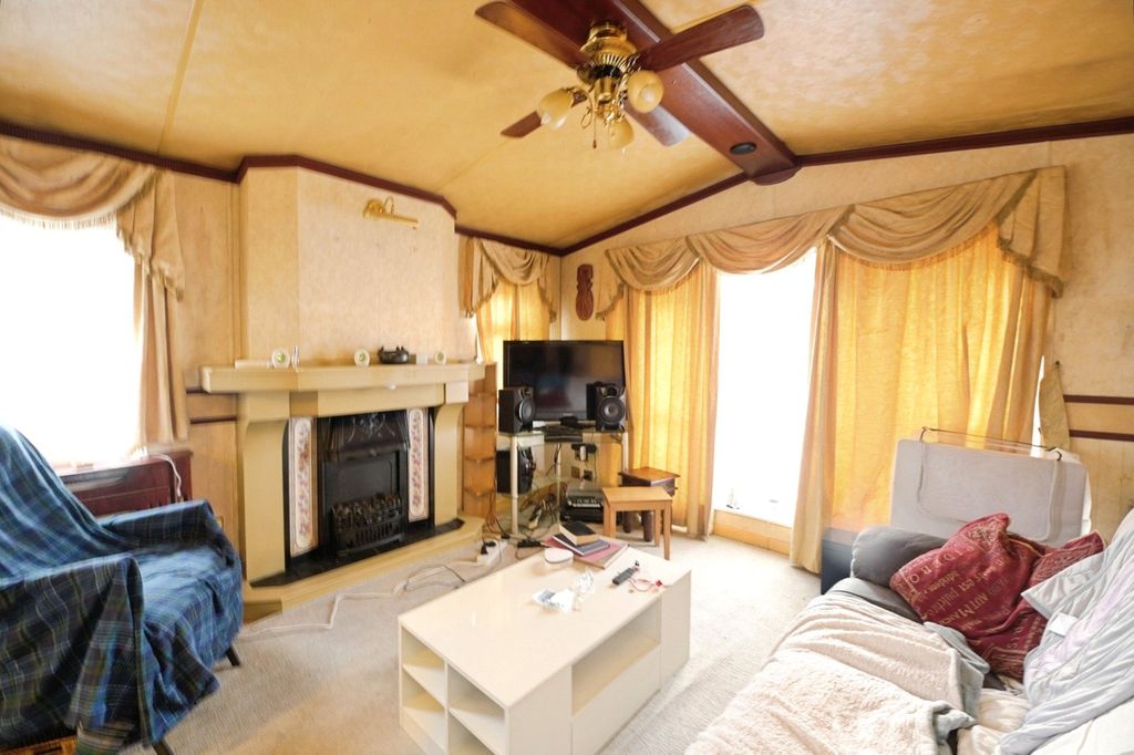 Property photo 2 of 10 Pbox-Img.Jpg