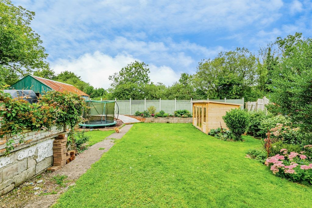 Property photo 2 of 24