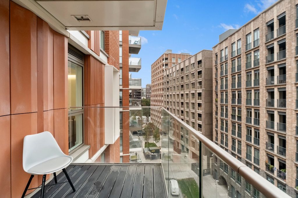 Property photo 3 of 12