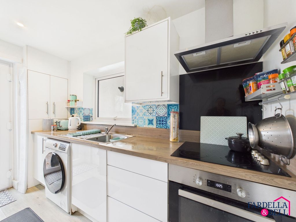 Property photo 3 of 15