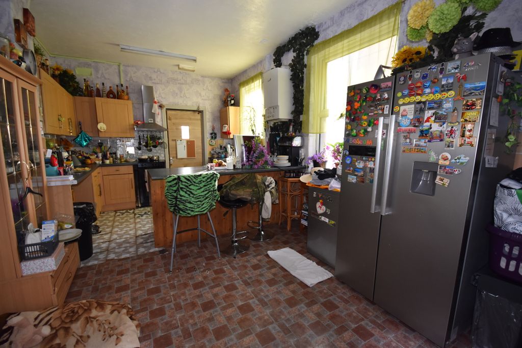 Property photo 3 of 10 Img_395863_9_Original