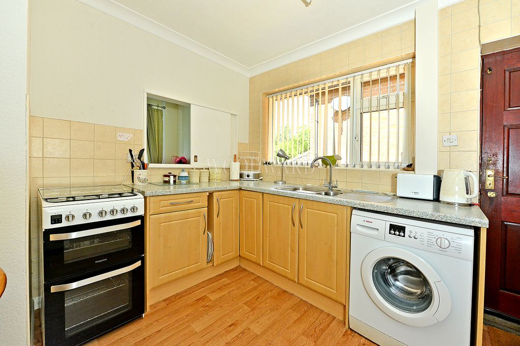 Property photo 3 of 17 Kitchen/Dining Room