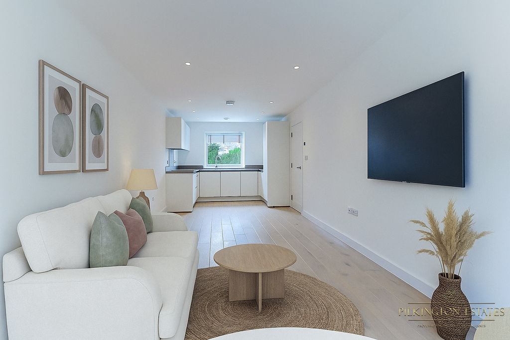 Property photo 2 of 9 4616823