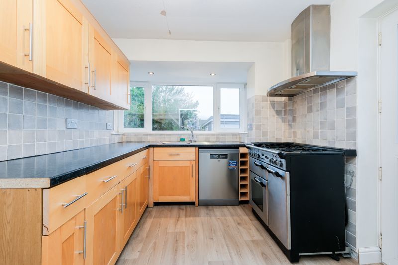 Property photo 3 of 25 Photo 27