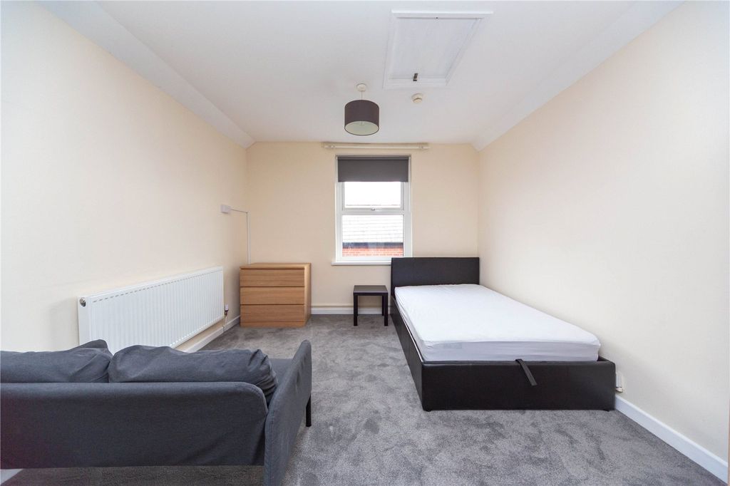 Property photo 3 of 12 Picture No. 06