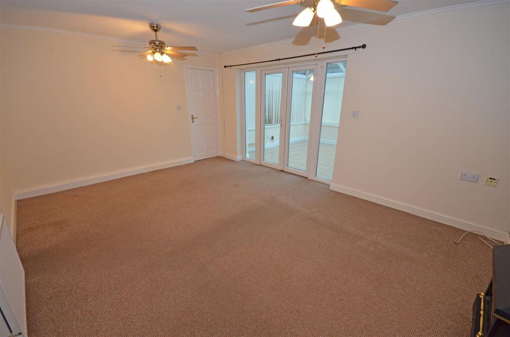 Property photo 2 of 17 01A.Jpg