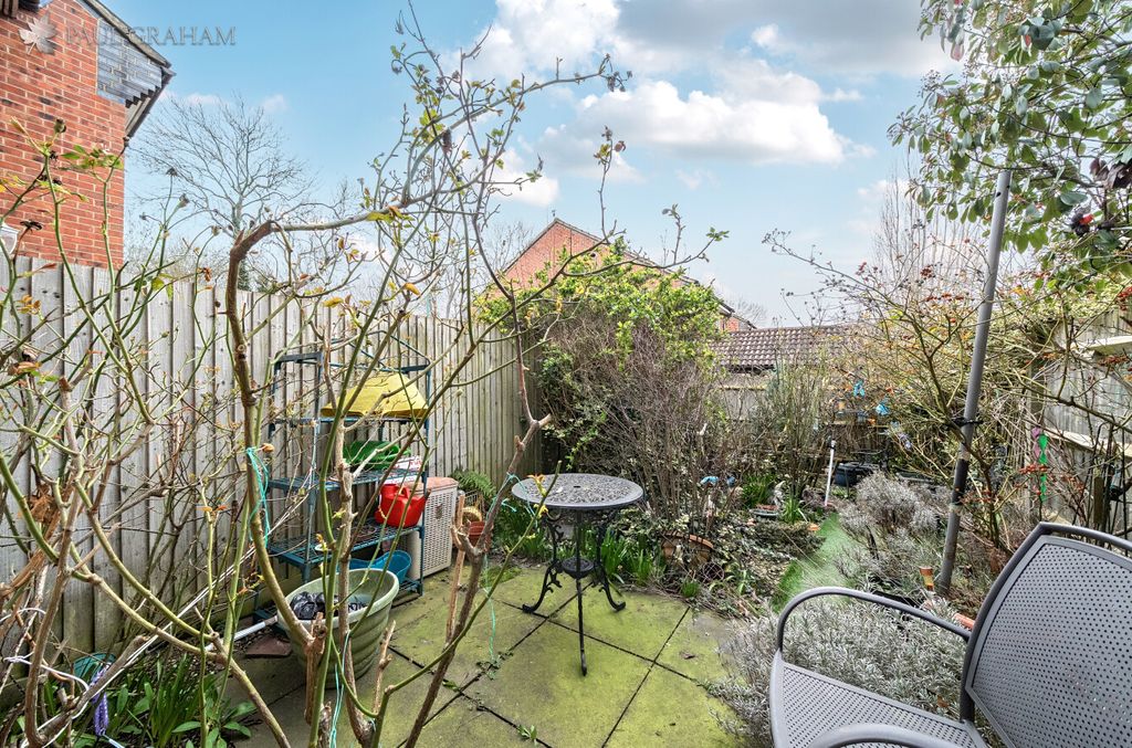 Property photo 3 of 11