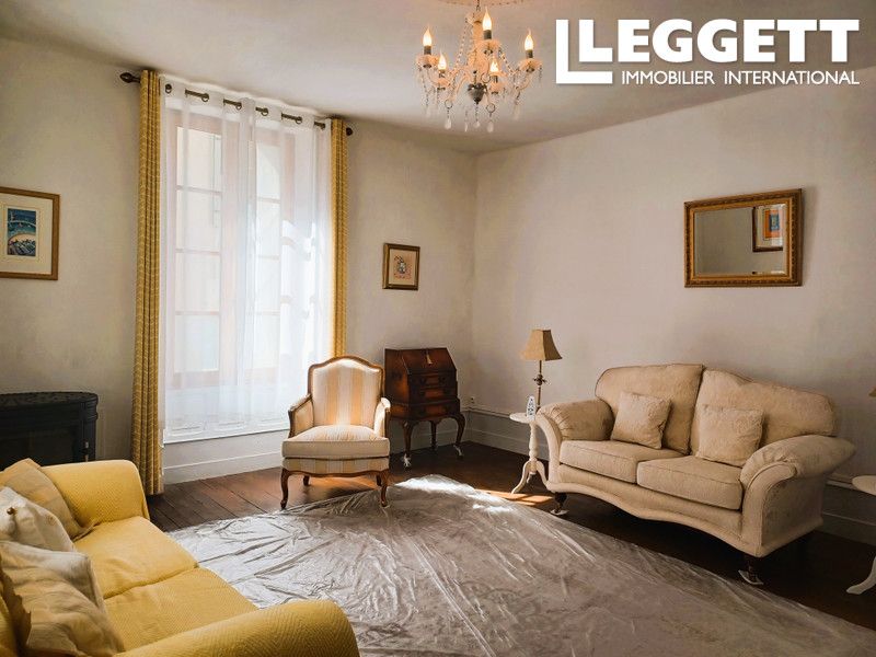 Property photo 2 of 10