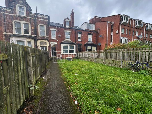 Property photo 2 of 18 8644026.Jpg