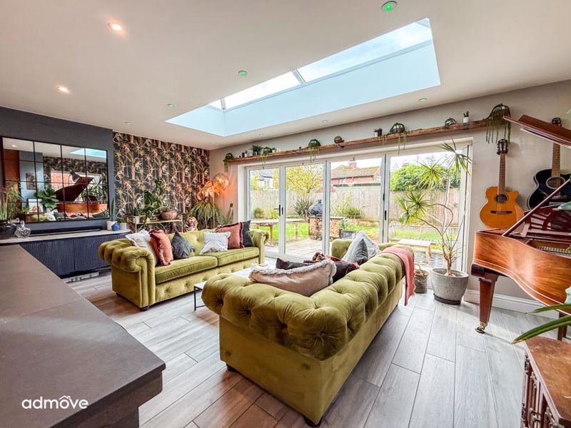 Property photo 3 of 41 Photo 33