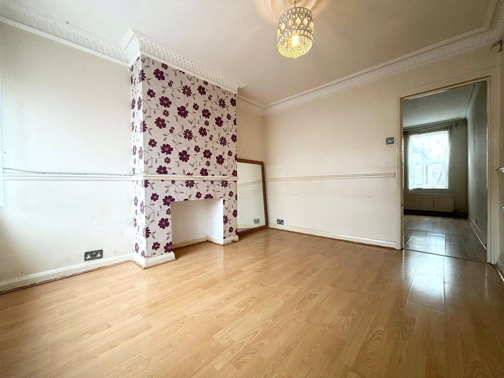 Property photo 1 of 10 Picture No. 18