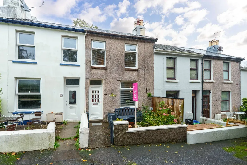 Property photo 1 of 17