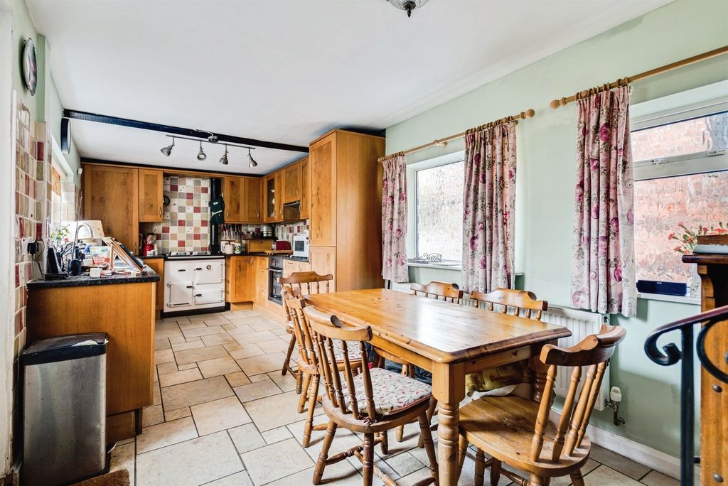 Property photo 3 of 24