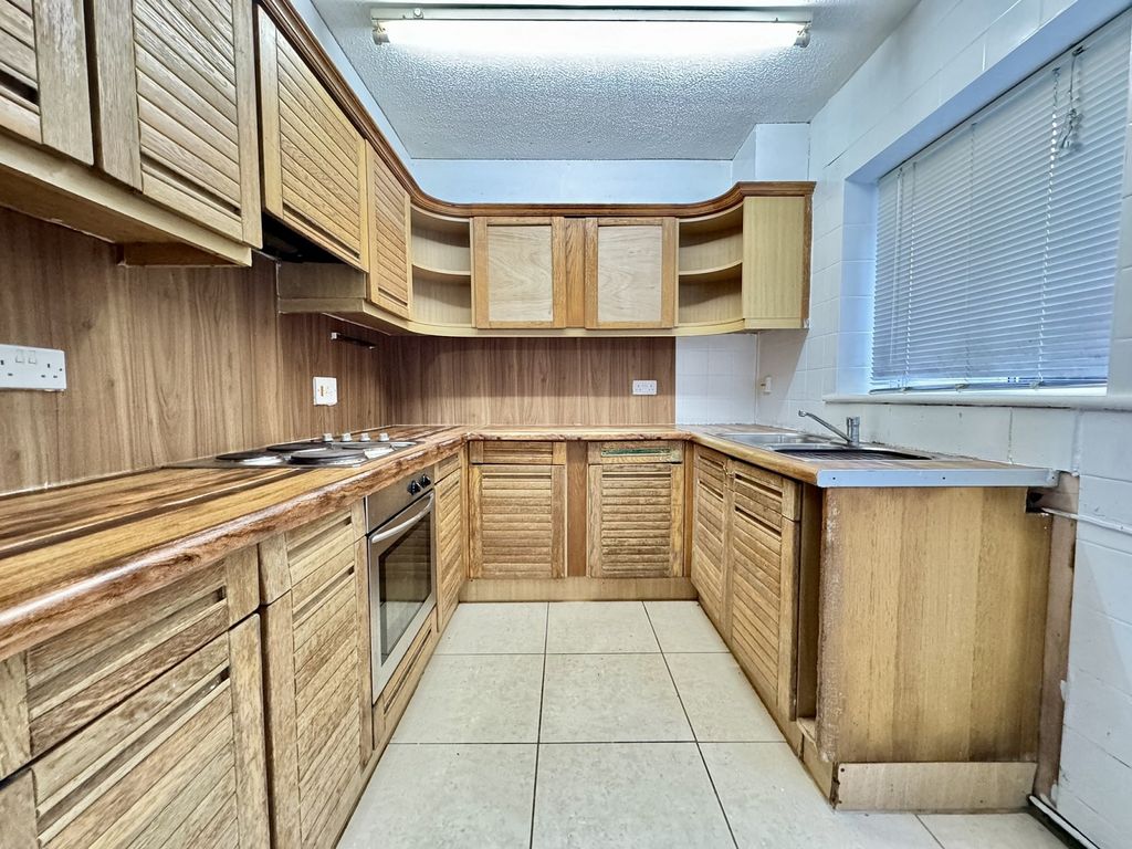 Property photo 3 of 12 Not Specified