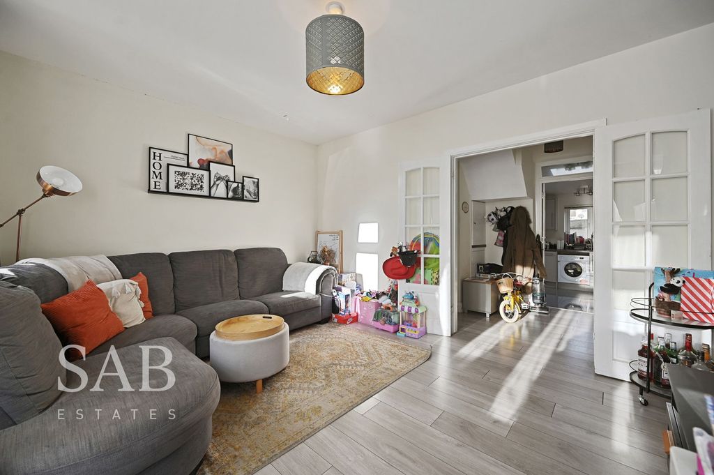 Property photo 3 of 10