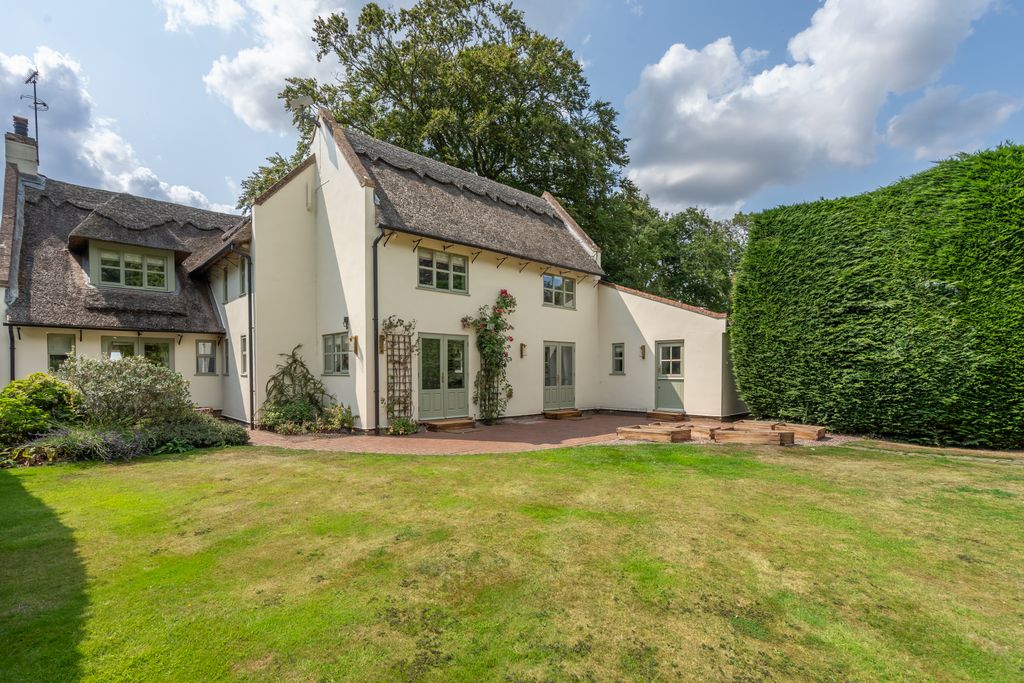 Property photo 2 of 26