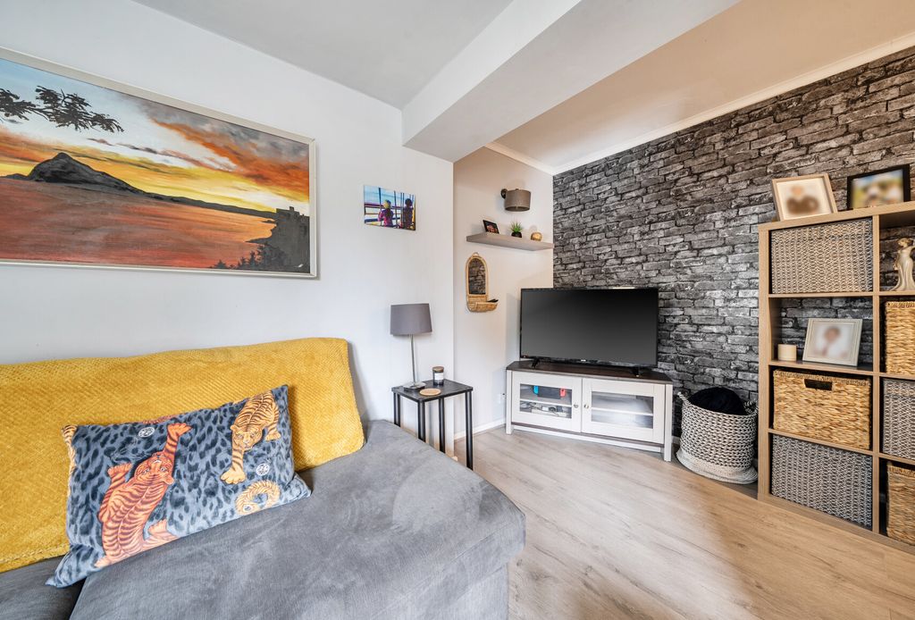 Property photo 3 of 17 1418166-6-69c65B3...