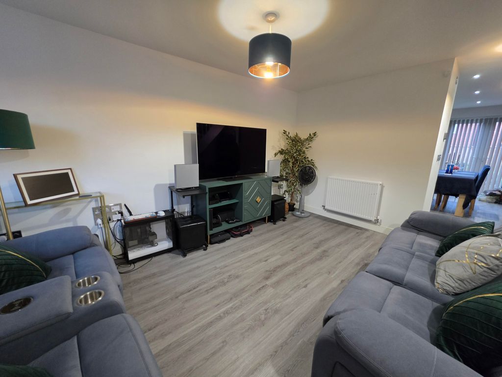 Property photo 3 of 29