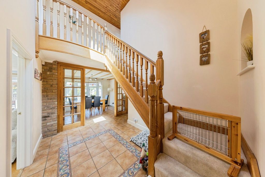 Property photo 3 of 22