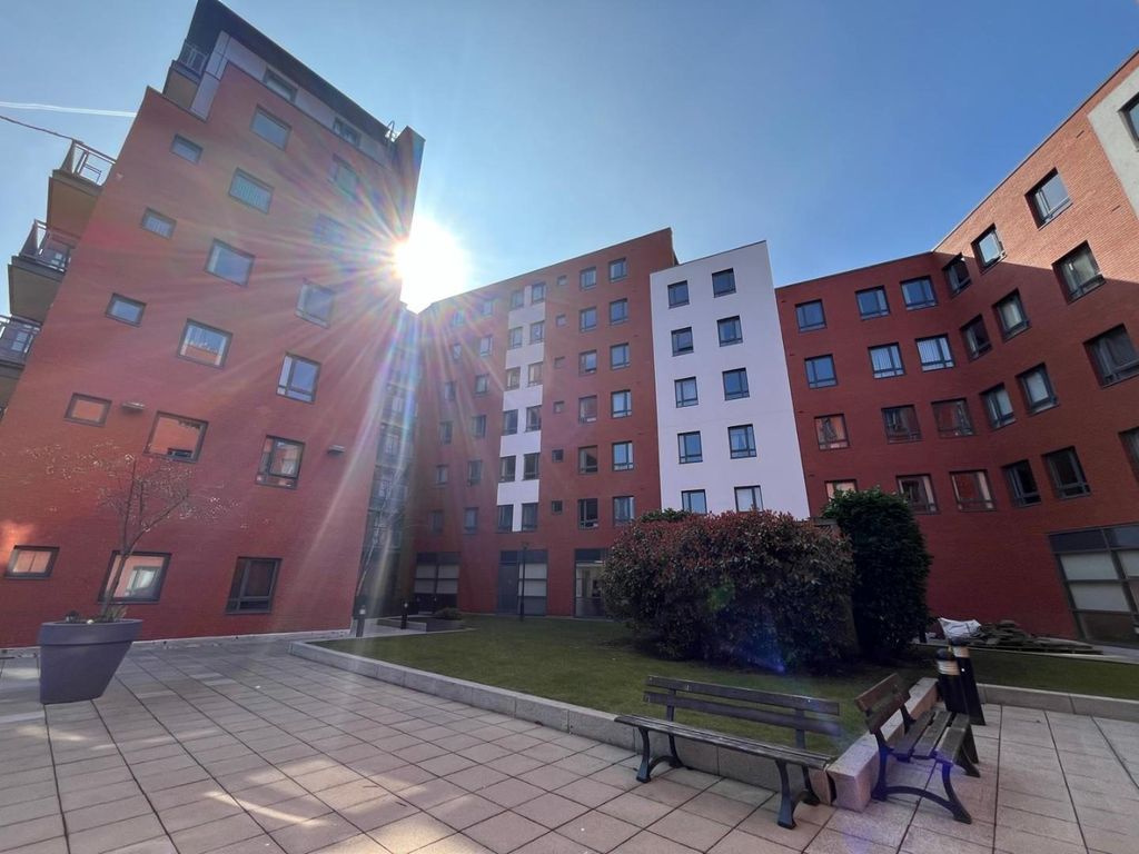 Property photo 1 of 15 City Gate